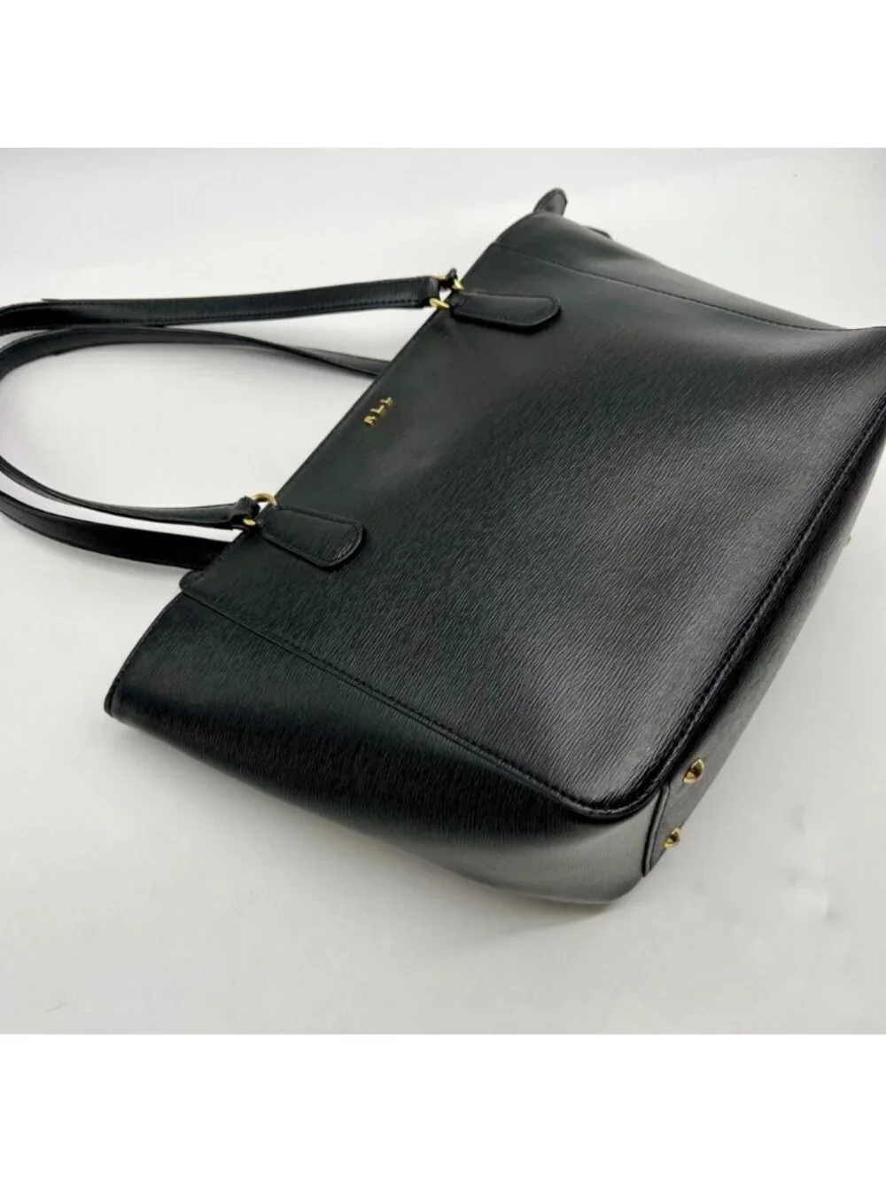 Ralph Lauren minimalist refined